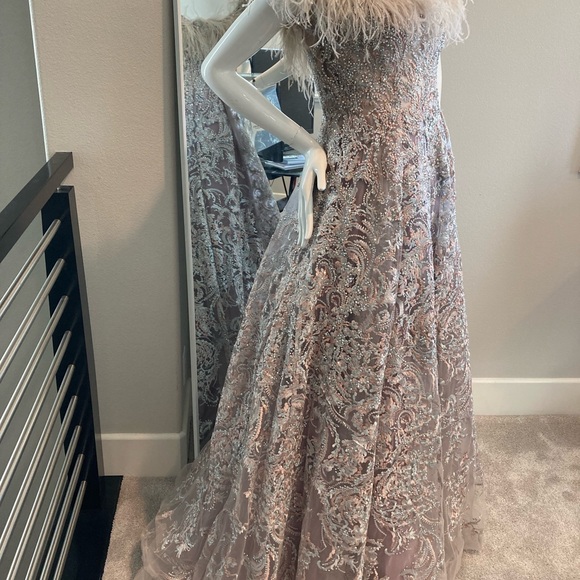 New elegant long dress - Picture 16 of 16